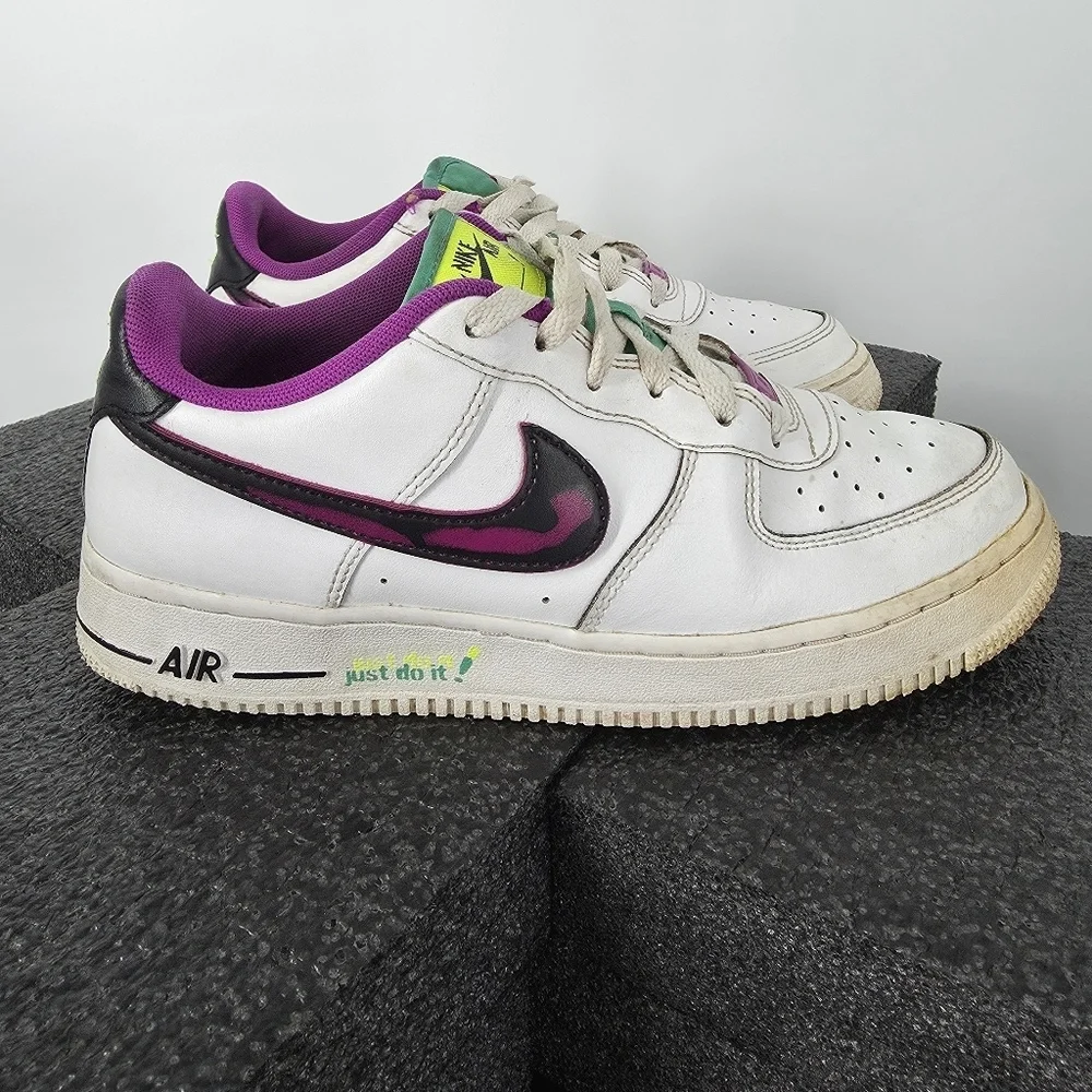 Nike Air Force 1 Low LV8 GS White Pink Teal DX3933-100 Size 7Y 8.5W Sneakers
